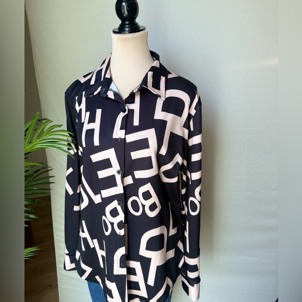 Chic Black & Blush Abstract Print Collared Blouse